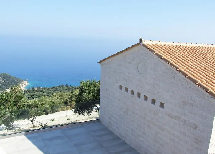 Kampaki Stone * Áyios Nikítas