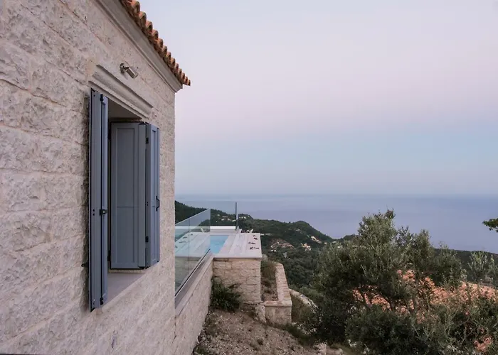 Kampaki Stone Áyios Nikítas