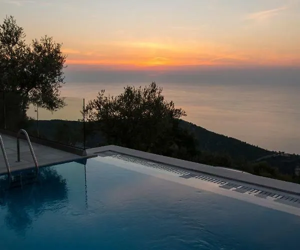 Kampaki Stone * Áyios Nikítas