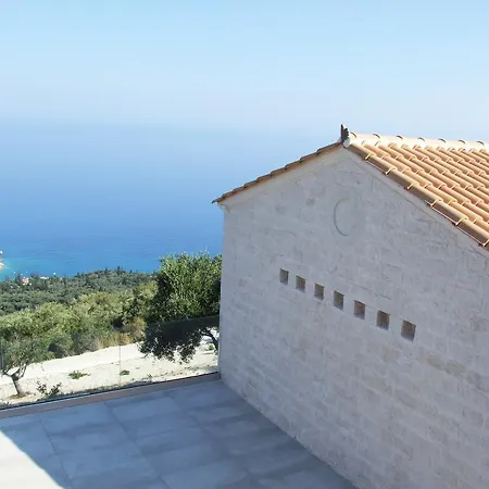 Kampaki Stone * Áyios Nikítas