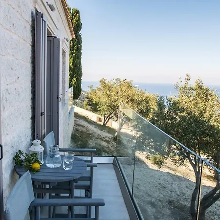 Vila Kampaki Stone *