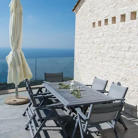 Villa Kampaki Stone *