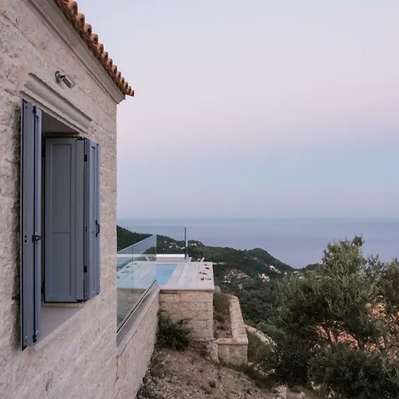 Kampaki Stone Agios Nikitas