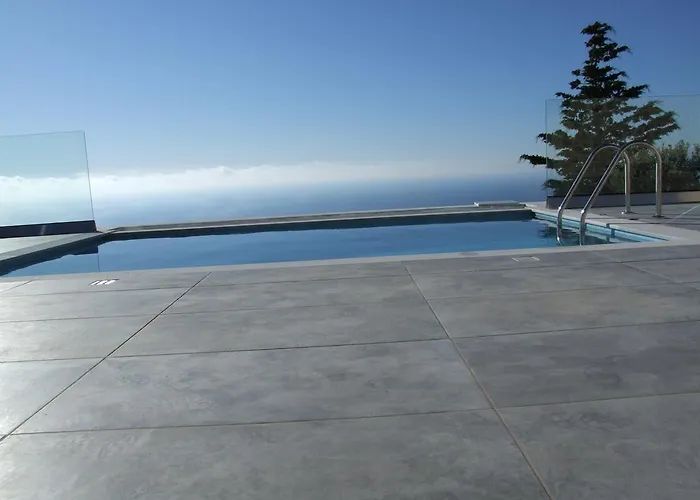 Kampaki Stone Áyios Nikítas